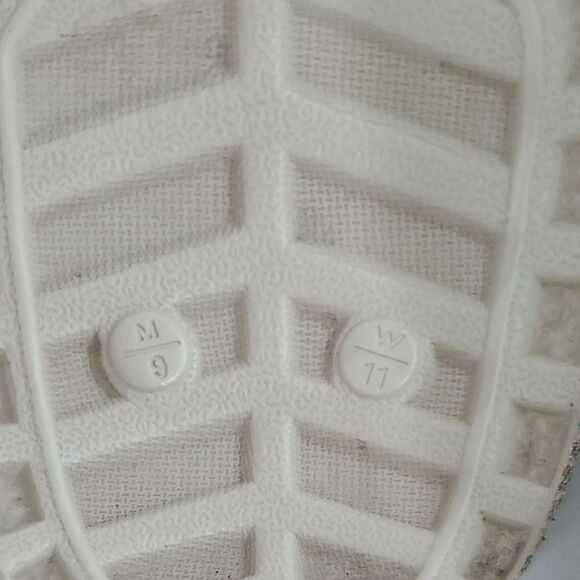 Crocs Classic Lined Gold/Multi Glitter Clog Unisex Men's 9 Women's 11 - Picture 10 of 10